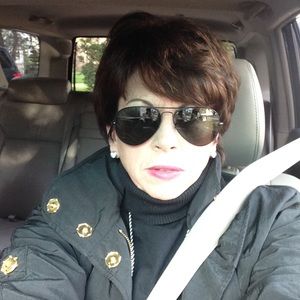 Meet your Posher, Paula